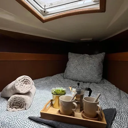 船屋 Velero Puma 32 塞博河畔卡莱塔